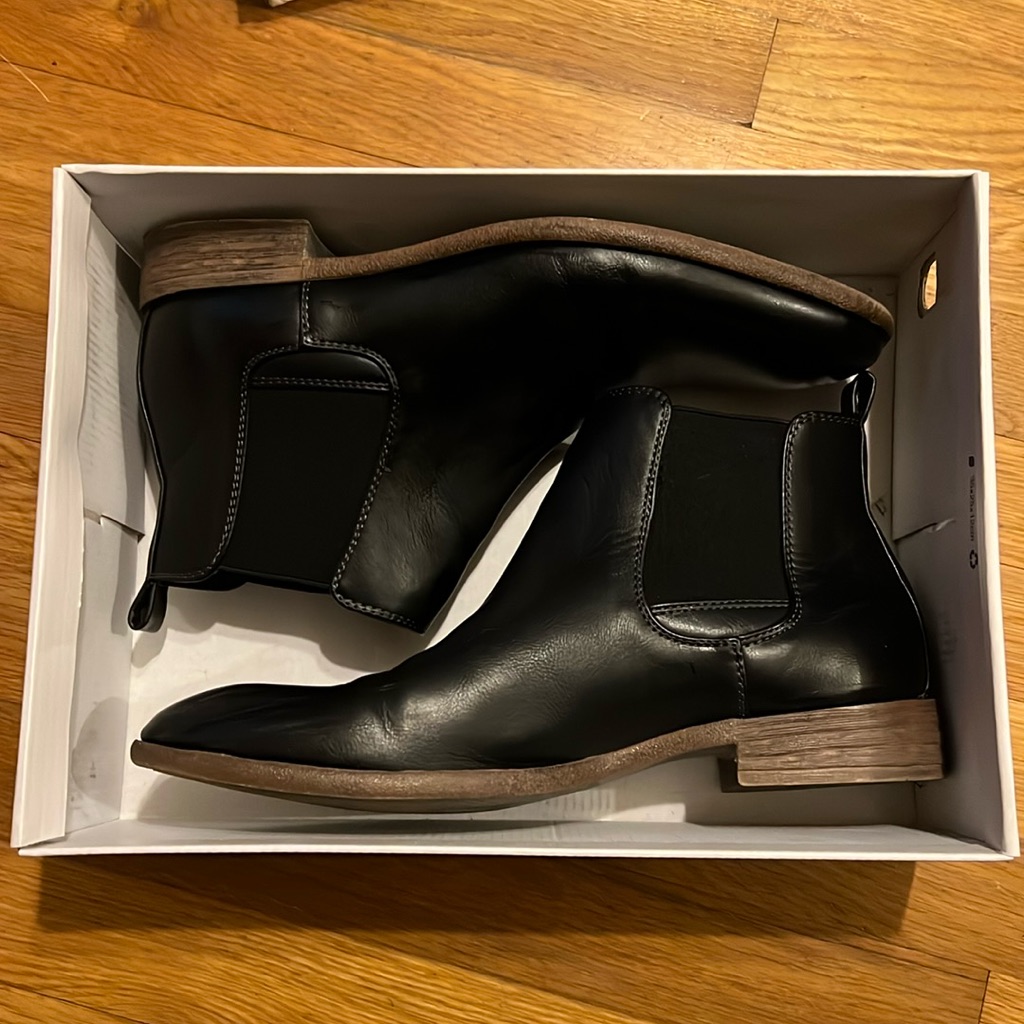 Robert Wayne Boots